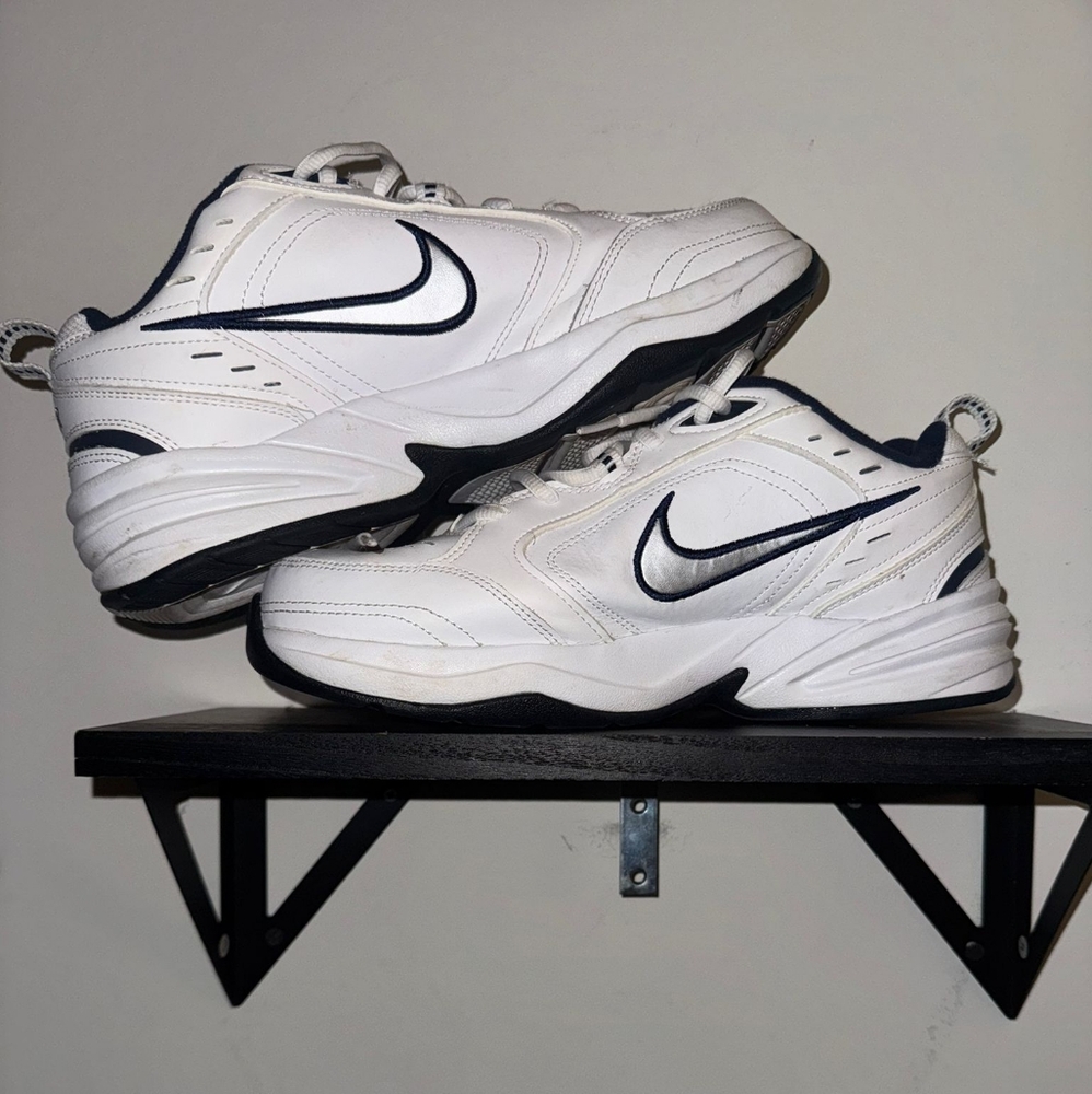 Nike  Sneakers